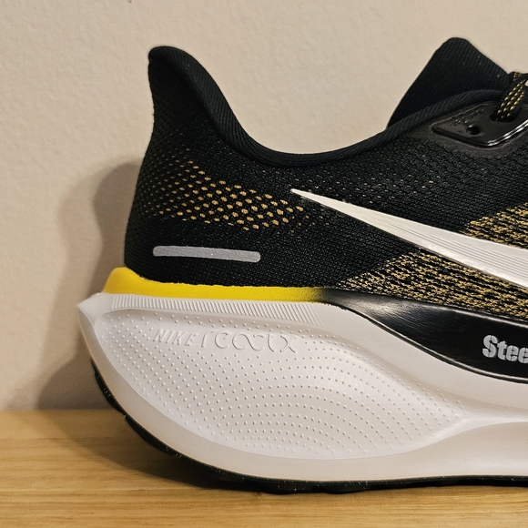 Size 12 Nike Air Zoom Pegasus 41 NFL Pittsburgh Steelers Black Mens FZ5097-001 - Picture 11 of 16